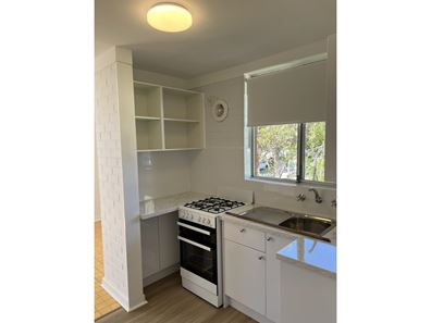4/18 Avonmore Terrace, Cottesloe WA 6011
