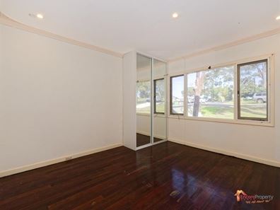 32 Harrison Way, Calista WA 6167