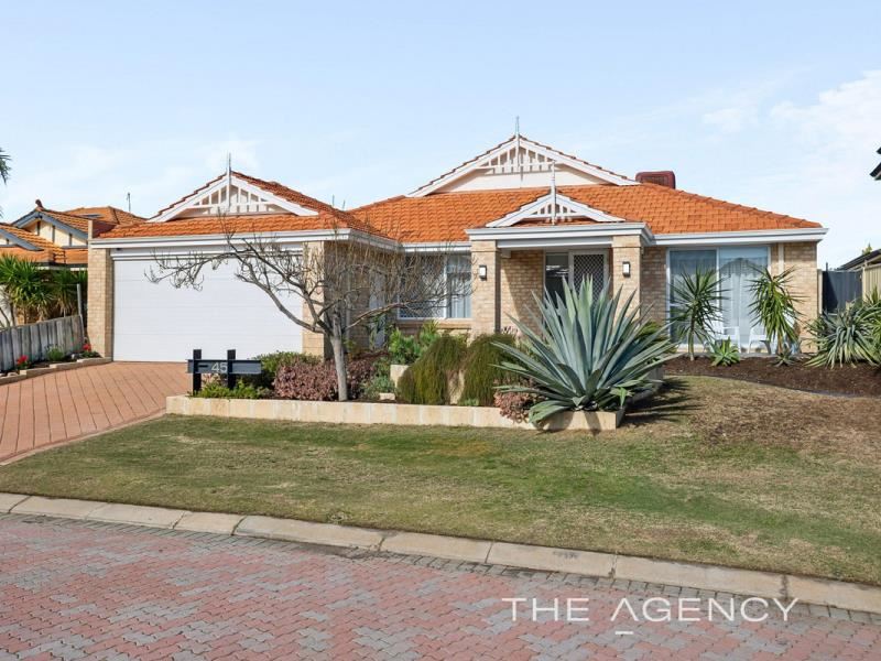 45 Deverall Square, Hillarys WA 6025