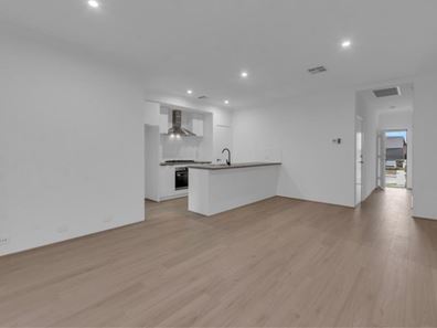 169 Monticello Parkway, Piara Waters WA 6112