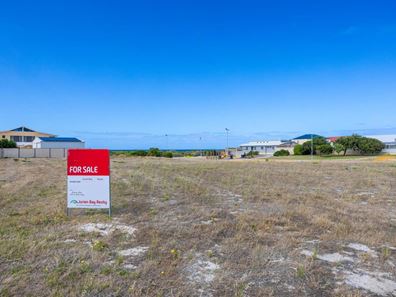 18 Whiteman Street, Green Head WA 6514