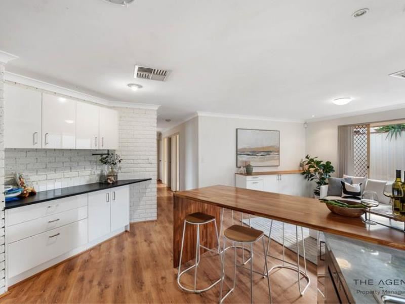 12 Bolderwood Drive, South Lake