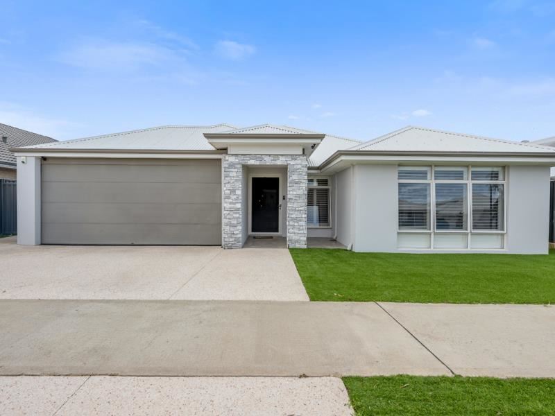 17 Daybreak Street, Eglinton WA 6034