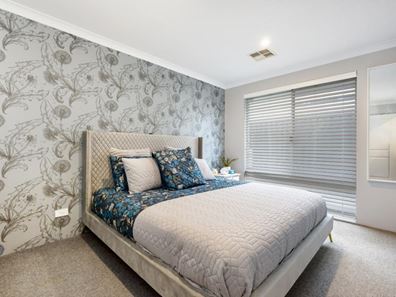 17 Daybreak Street, Eglinton WA 6034