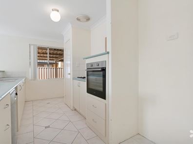 9 Windchime Terrace, Atwell WA 6164