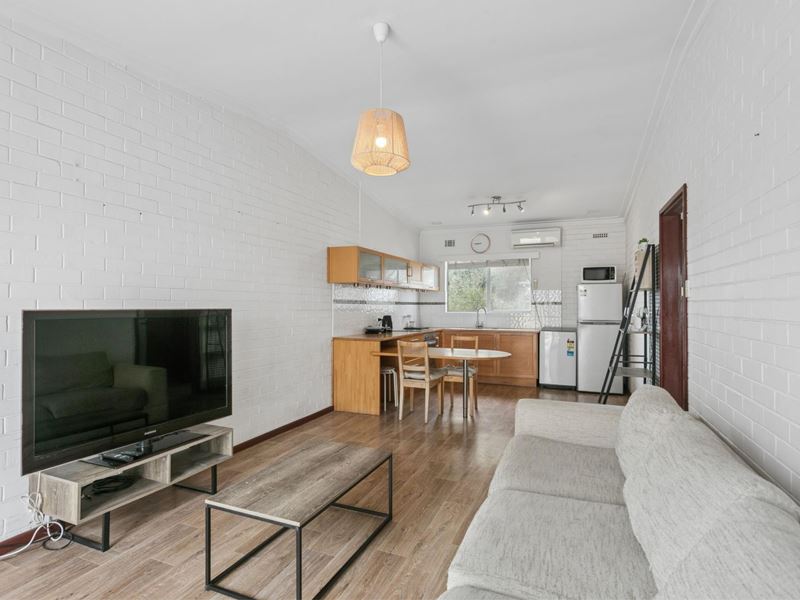 8/42 Pearl Parade, Scarborough