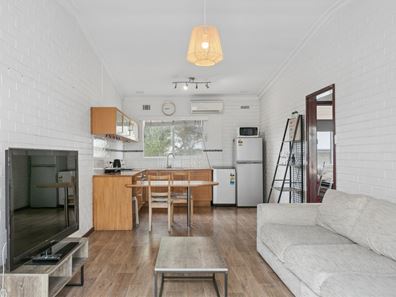 8/42 Pearl Parade, Scarborough WA 6019