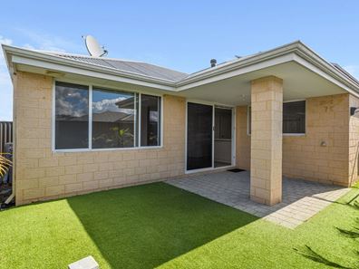 53 Gloucester Approach, Brabham WA 6055