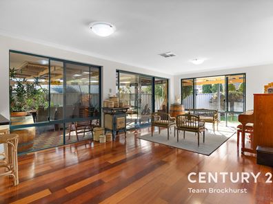 30 Masthead Street, Waikiki WA 6169