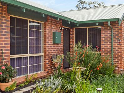 5/6 Helena Street, Guildford WA 6055