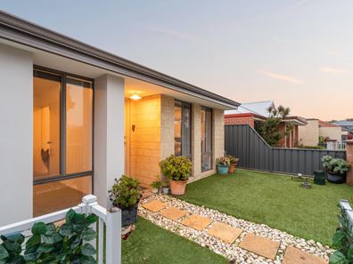 104 Joseph Banks Boulevard, Banksia Grove WA 6031