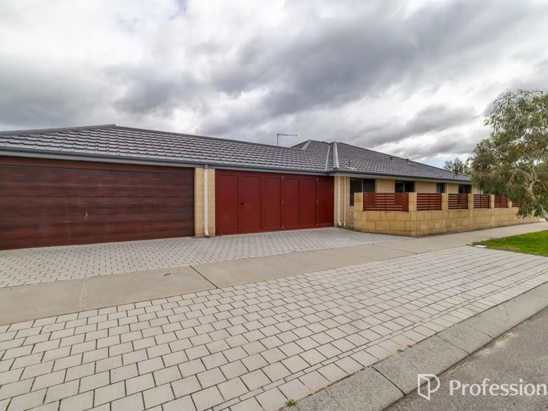 12 Oaklawn Street, Hilbert WA 6112