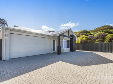 3/11 Murray Crescent, Halls Head WA 6210