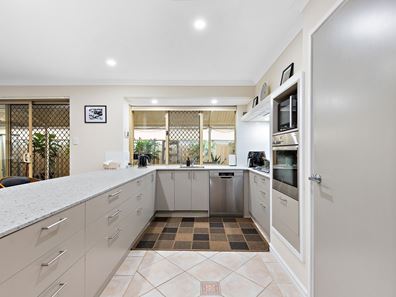 1 Blakemore Retreat, Huntingdale WA 6110