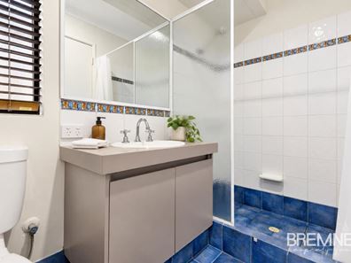 8 Warrior Pass, Bertram WA 6167