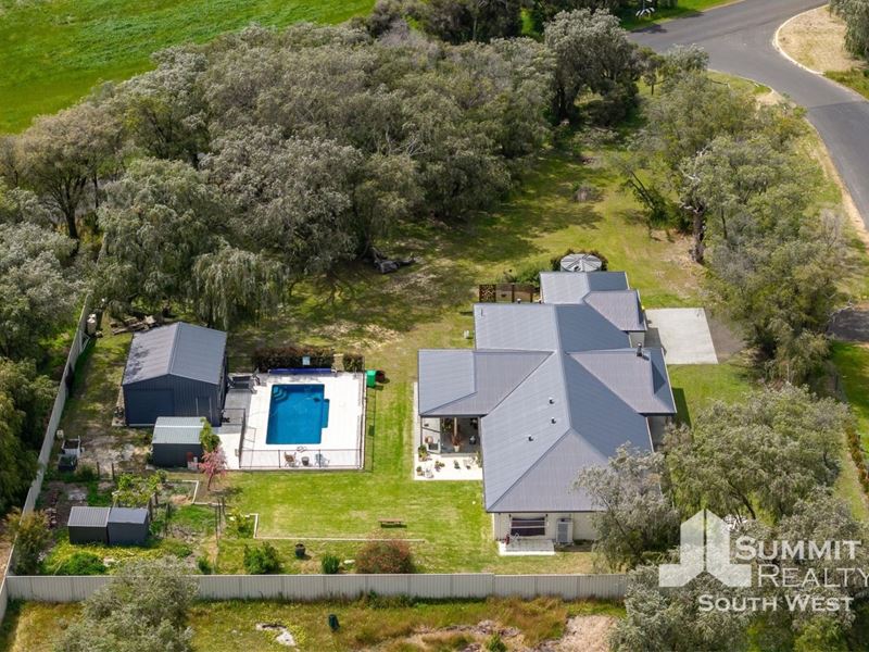 65 Reynolds Road, Capel WA 6271