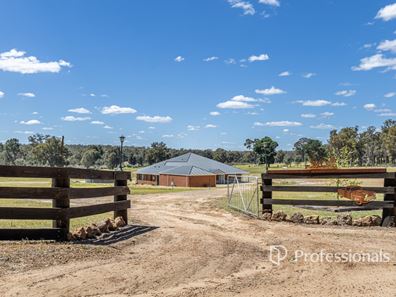 1482 Bradbury Road, Collie Burn WA 6225