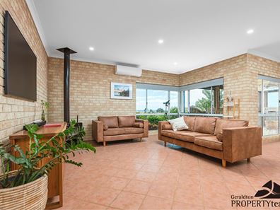 8 Spyglass Hill, Drummond Cove WA 6532