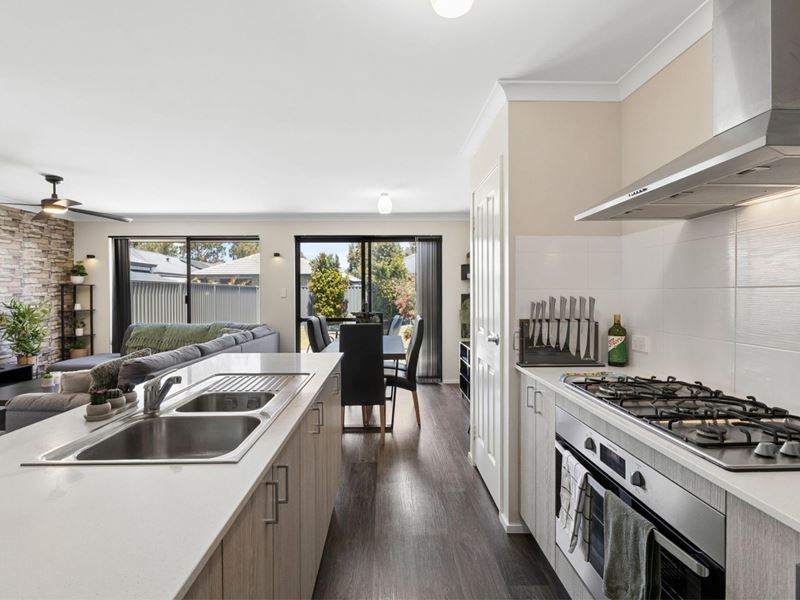 24 Stithians Avenue, Aveley WA 6069