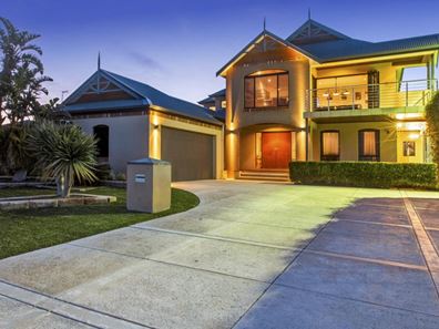 8 Muir Street, Halls Head WA 6210