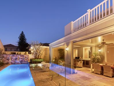 34 Hobbs Avenue, Dalkeith WA 6009