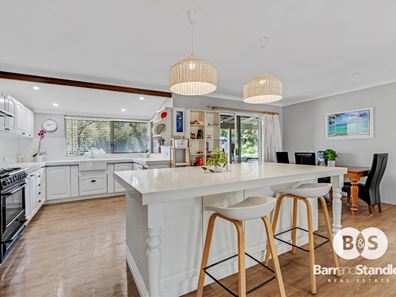 7 Spinnaker Drive, Leschenault WA 6233