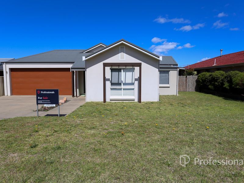 24 Alexander Drive, Castletown WA 6450