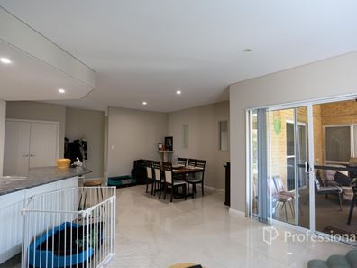24 Alexander Drive, Castletown WA 6450