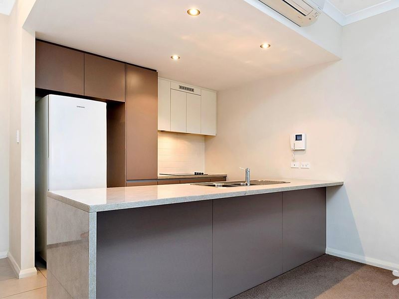 62/23 Junction Boulevard, Cockburn Central WA 6164