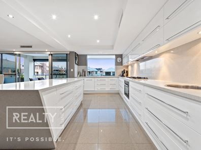 12 Swansea Promenade, Mindarie WA 6030