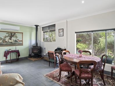 40 Griffiths Road, Nannup WA 6275
