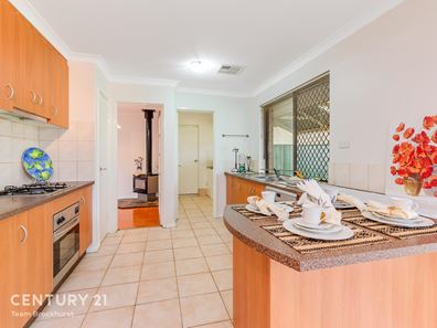 3 Denham Way, Thornlie WA 6108