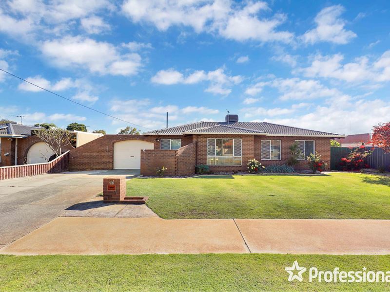 10 Ravensden street, Thornlie WA 6108