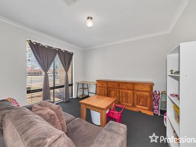 39 The Avenue, Warnbro WA 6169