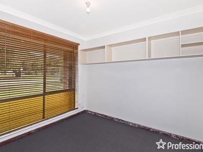 14 Hanretty Street, Warnbro WA 6169