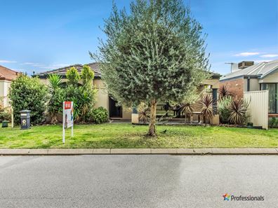77 Maroubra Parade, Secret Harbour WA 6173