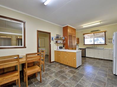 33 Wanjeep Street, Coodanup WA 6210