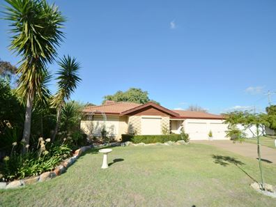 66 McLean Road, Canning Vale WA 6155