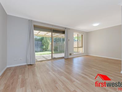 34/35 Winnacott Street, Willagee WA 6156