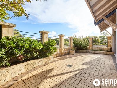 4/46 Leschenault Boulevard, Lake Coogee WA 6166