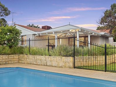 11 Pinxton Court, Carine WA 6020