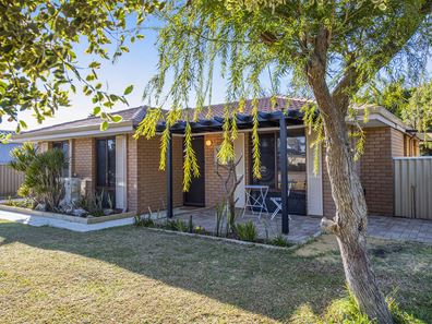 12 Nerrima Court, Cooloongup WA 6168