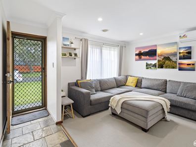 6 Emperor Close, Seville Grove WA 6112