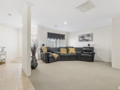16 Ardmair Close, Seville Grove WA 6112