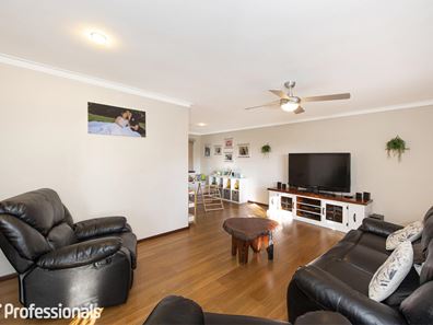 11 Edward Crescent, Byford WA 6122