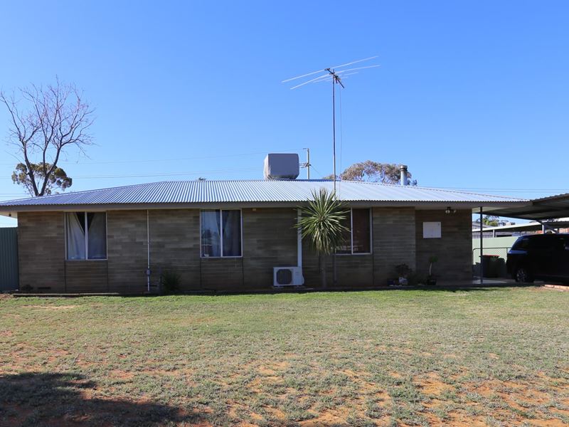 12 Needlewood St, Kambalda West