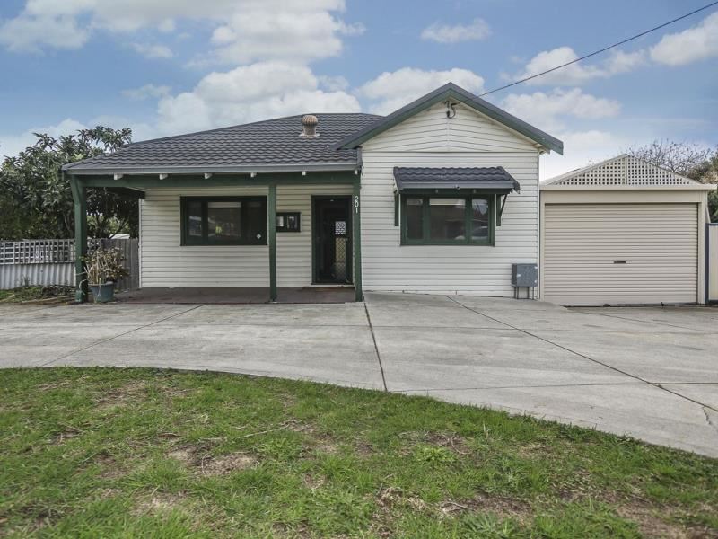 201 Carrington Street, Beaconsfield