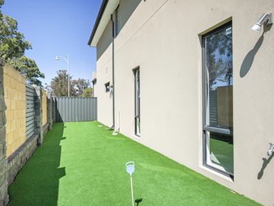 1 Cambridge Promenade, Canning Vale WA 6155