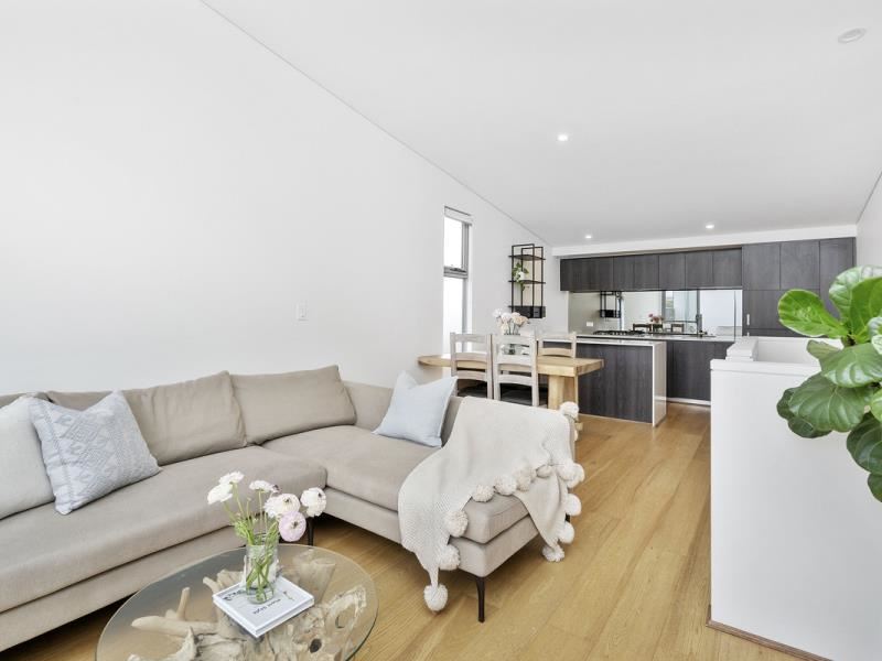 7/18 Park Road, Crawley