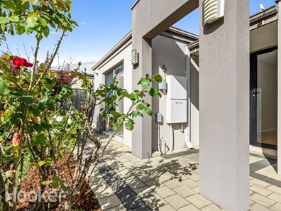 31 Blacksmith Street, Queens Park WA 6107